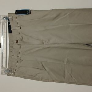 Girls Nautica khaki oats, size 10 Reg